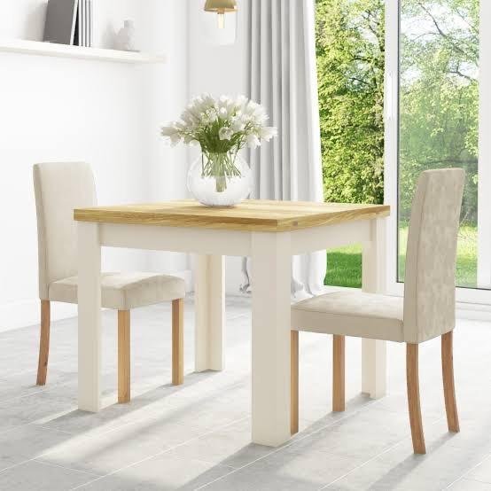 Dining table M02341