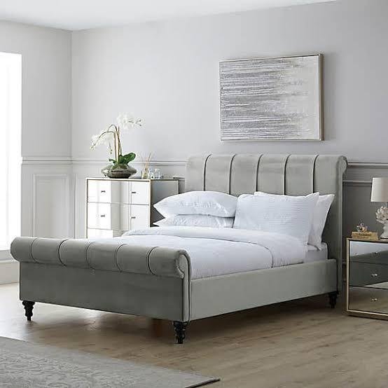 Modern Bed M02283