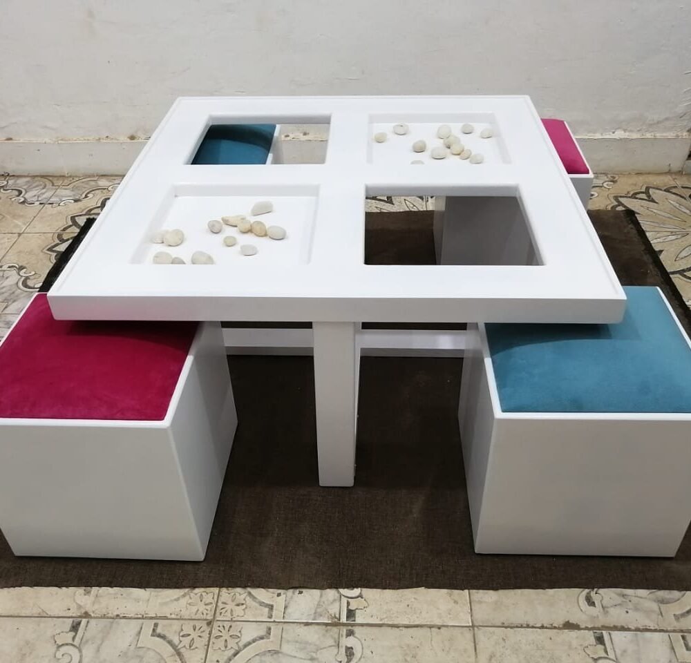 ترابيزة مودرن مع ٤ باف MIE002