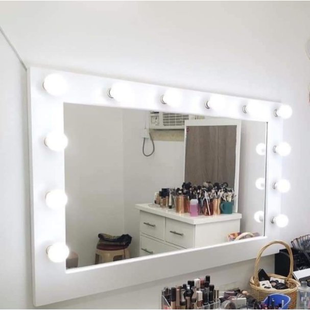 White Modern mirror with lamps M02102