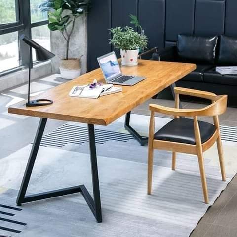 Steel desk - mm02280