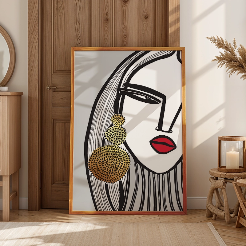 💋 “Golden Gaze”